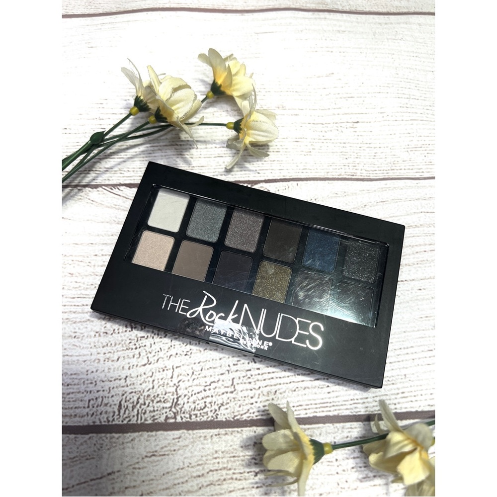 Maybelline New York The Rock Nudes Palette - Picture 5 of 15